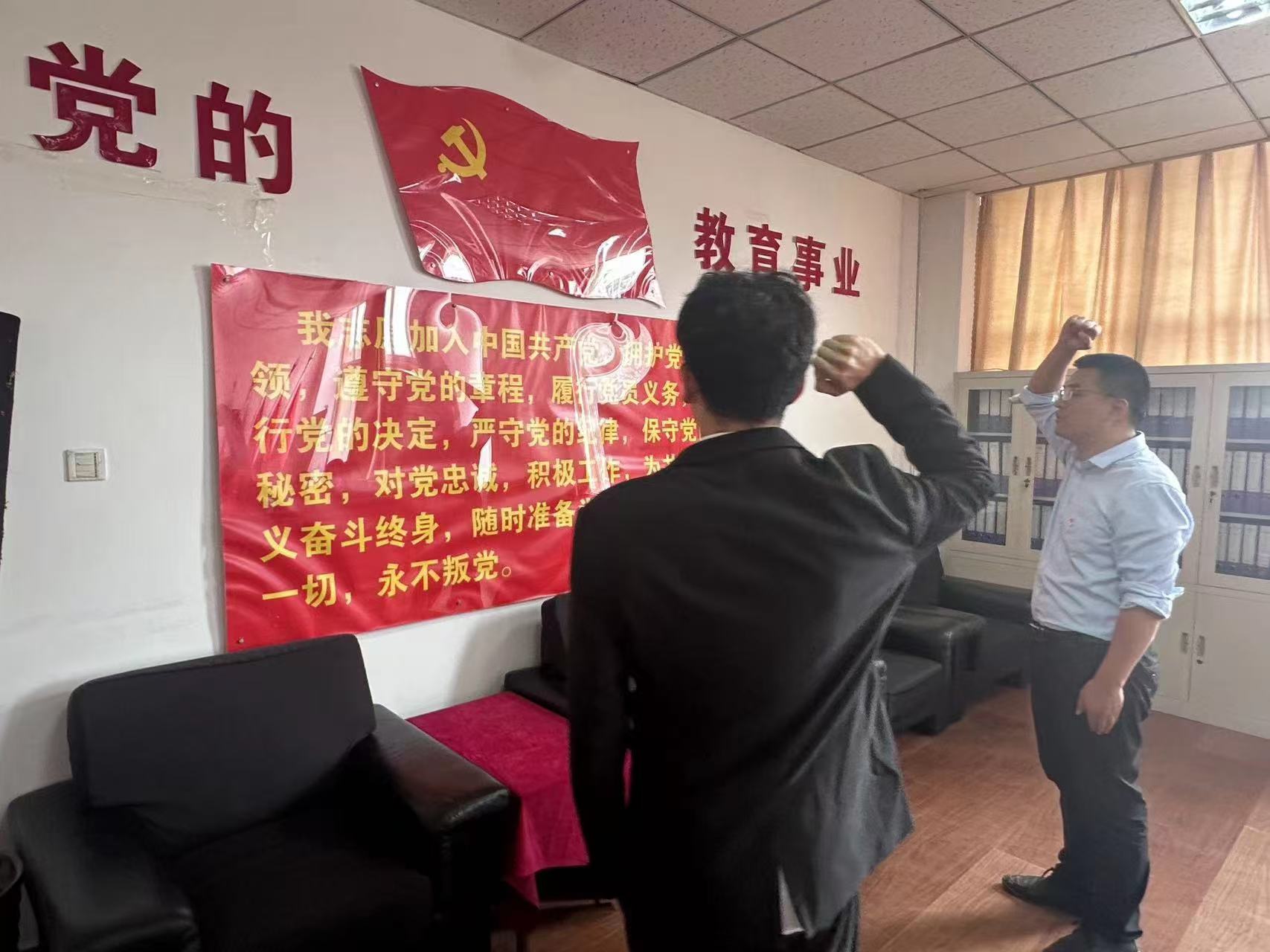 a0c7ca0a2689316f8caefcb5f25f647.jpg a0c7ca0a2689316f8caefcb5f25f647.jpg