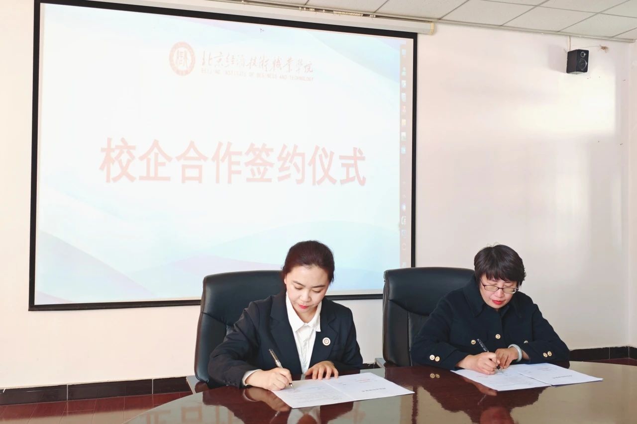 c10d2303b79f15da93df89b0512f8890.jpg c10d2303b79f15da93df89b0512f8890.jpg