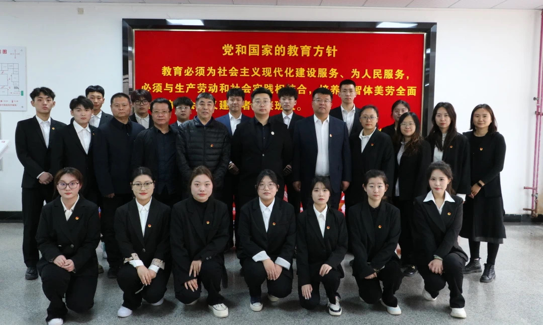 bat365正版唯一官网举行院领导与团学干部见面会